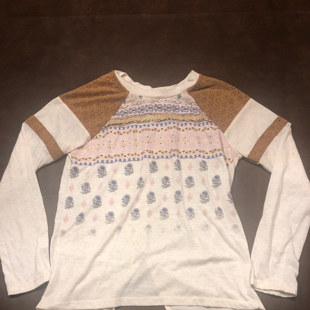 Youth Large Daytrip shirt from Buckle